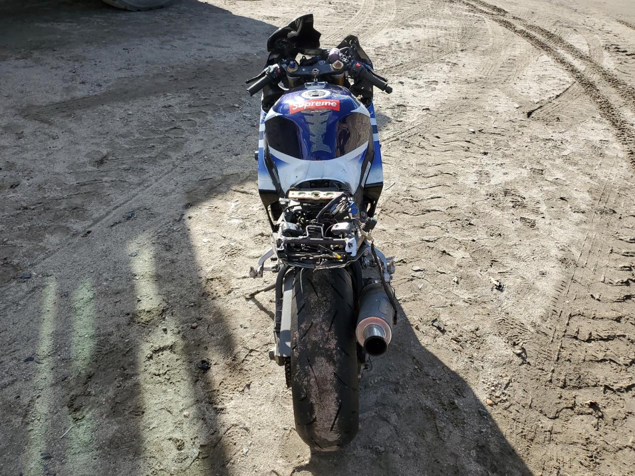 2004 Suzuki Gsx-R1000 VIN: JS1GT75A542107422 Lot: 91478465