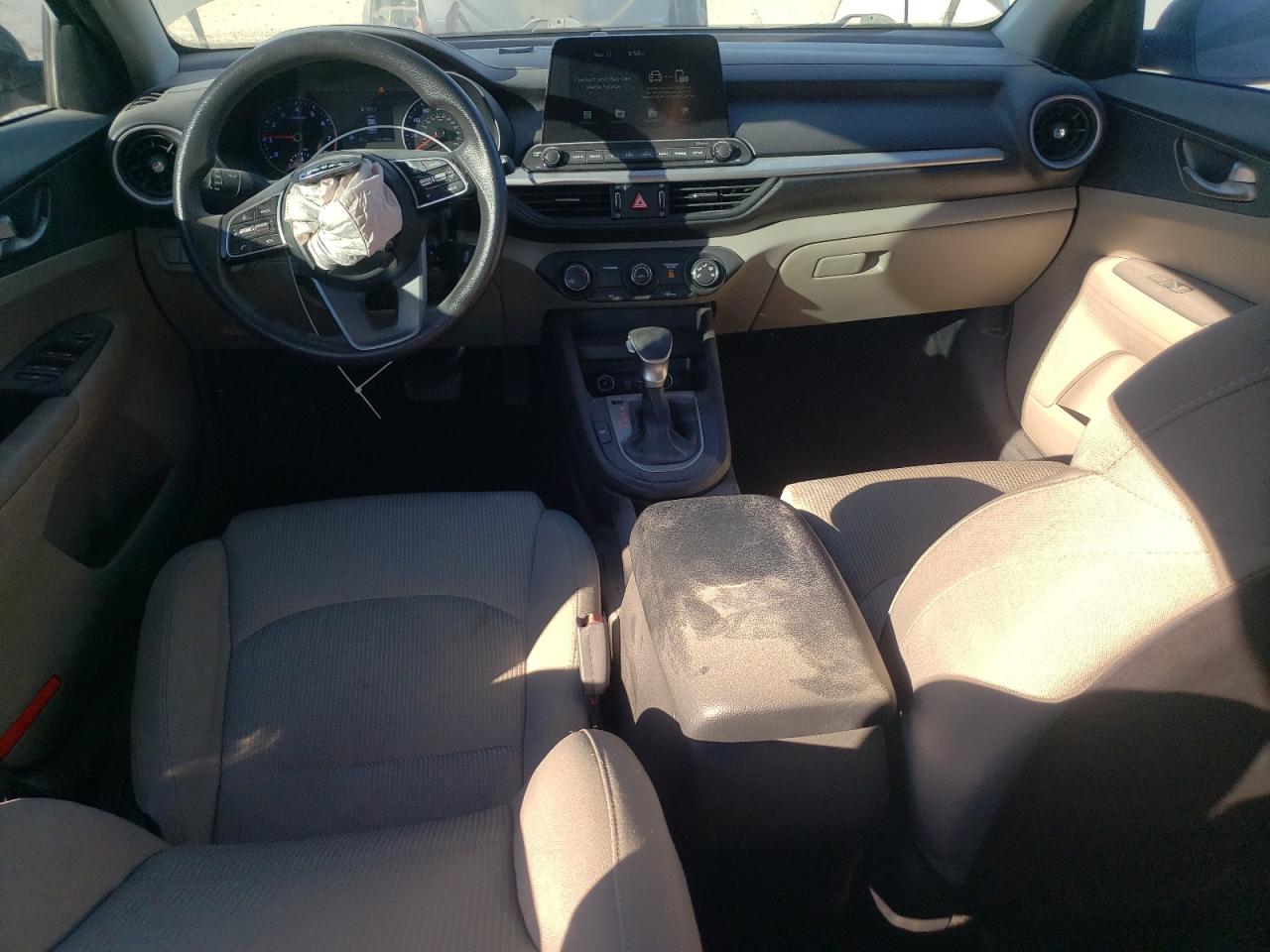 2021 Kia Forte Fe VIN: 3KPF24AD8ME381381 Lot: 92388945