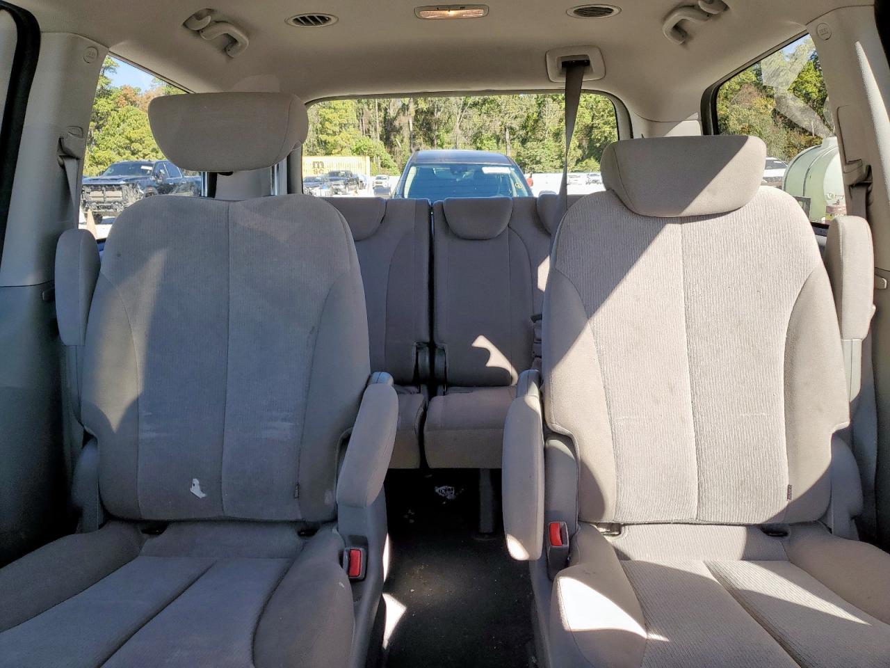 2010 Kia Sedona Lx VIN: KNDMG4C38A6359301 Lot: 91792085