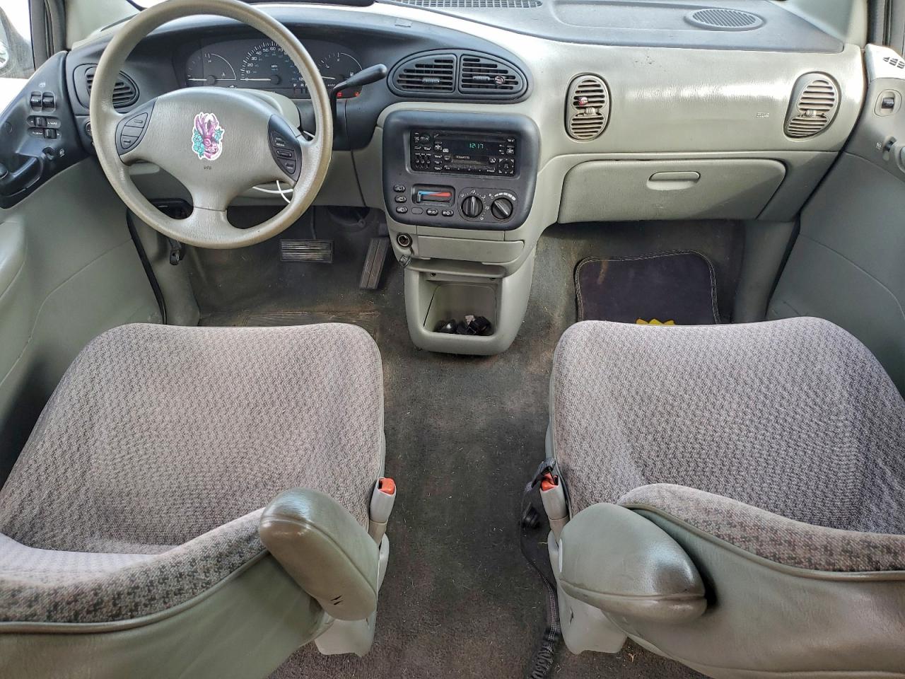 2000 Dodge Caravan VIN: 2B4FP25B3YR655554 Lot: 94225915