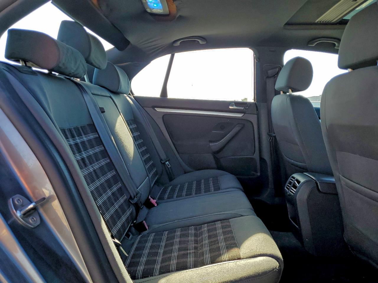 2006 Volkswagen Jetta Gli Option Package 1 VIN: 3VWWJ71KX6M752162 Lot: 93956075