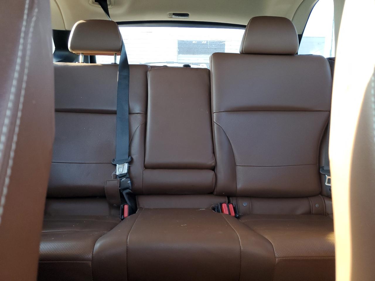 2017 Subaru Outback Touring VIN: 4S4BSATC4H3213098 Lot: 92819435