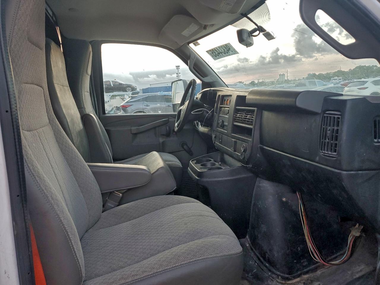 2017 Chevrolet Express G3500 VIN: 1GB3GTCG2H1210645 Lot: 94334435