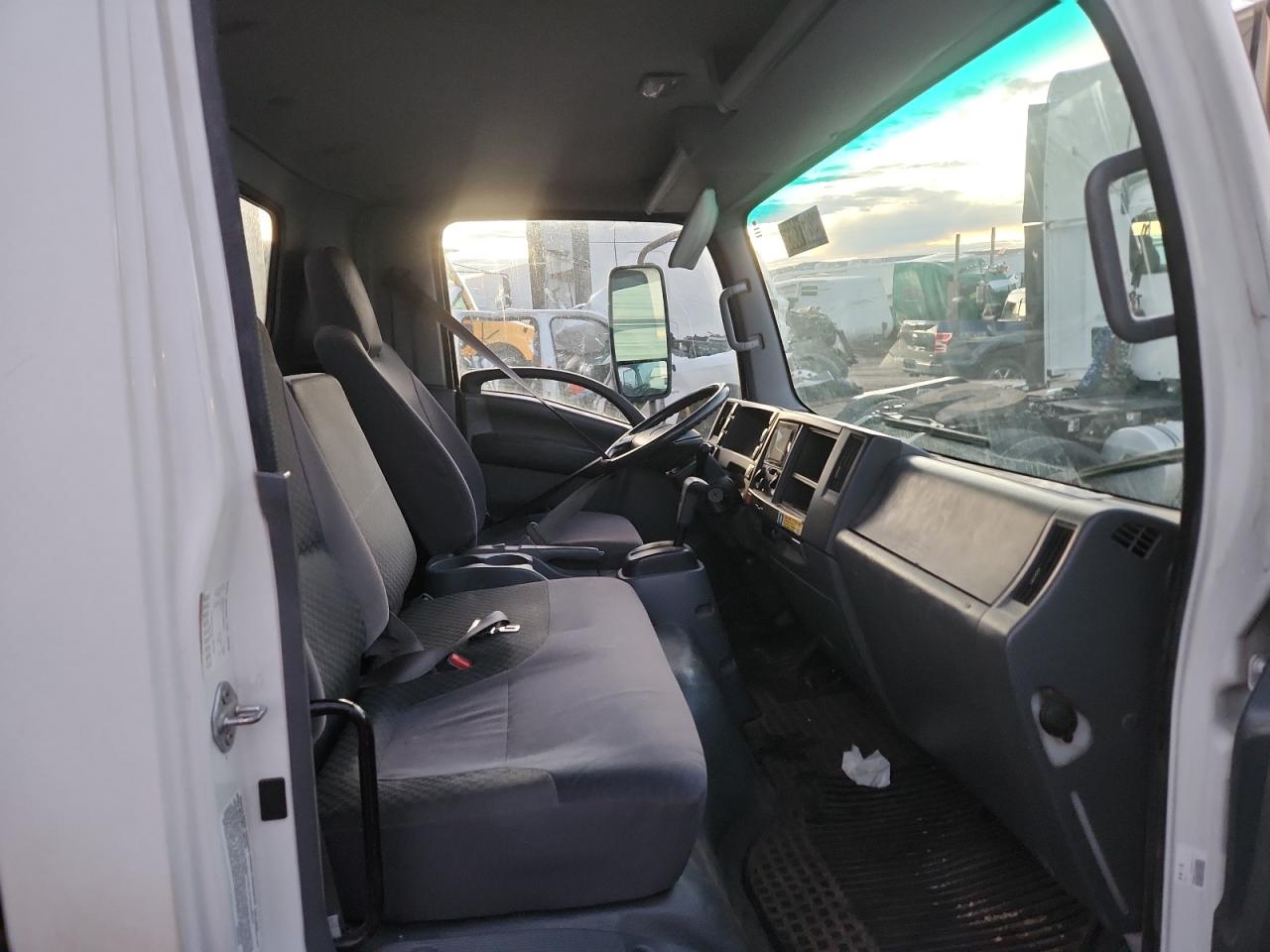 2015 Isuzu Npr Box Truck VIN: 54DB4W1B3FS806617 Lot: 92671365