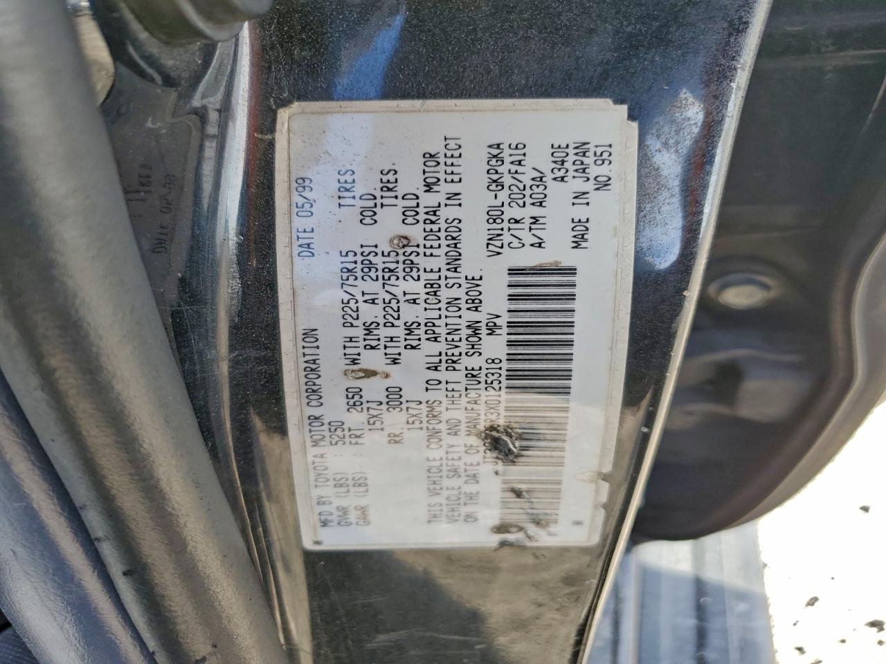 1999 Toyota 4Runner Sr5 VIN: JT3GN86R3X0125318 Lot: 93858335