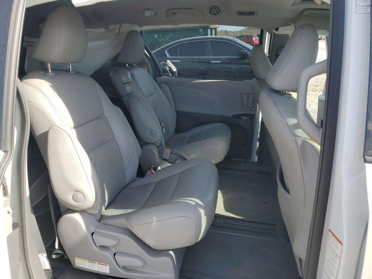 2018 Toyota Sienna Xle VIN: 5TDYZ3DC7JS907499 Lot: 92708285