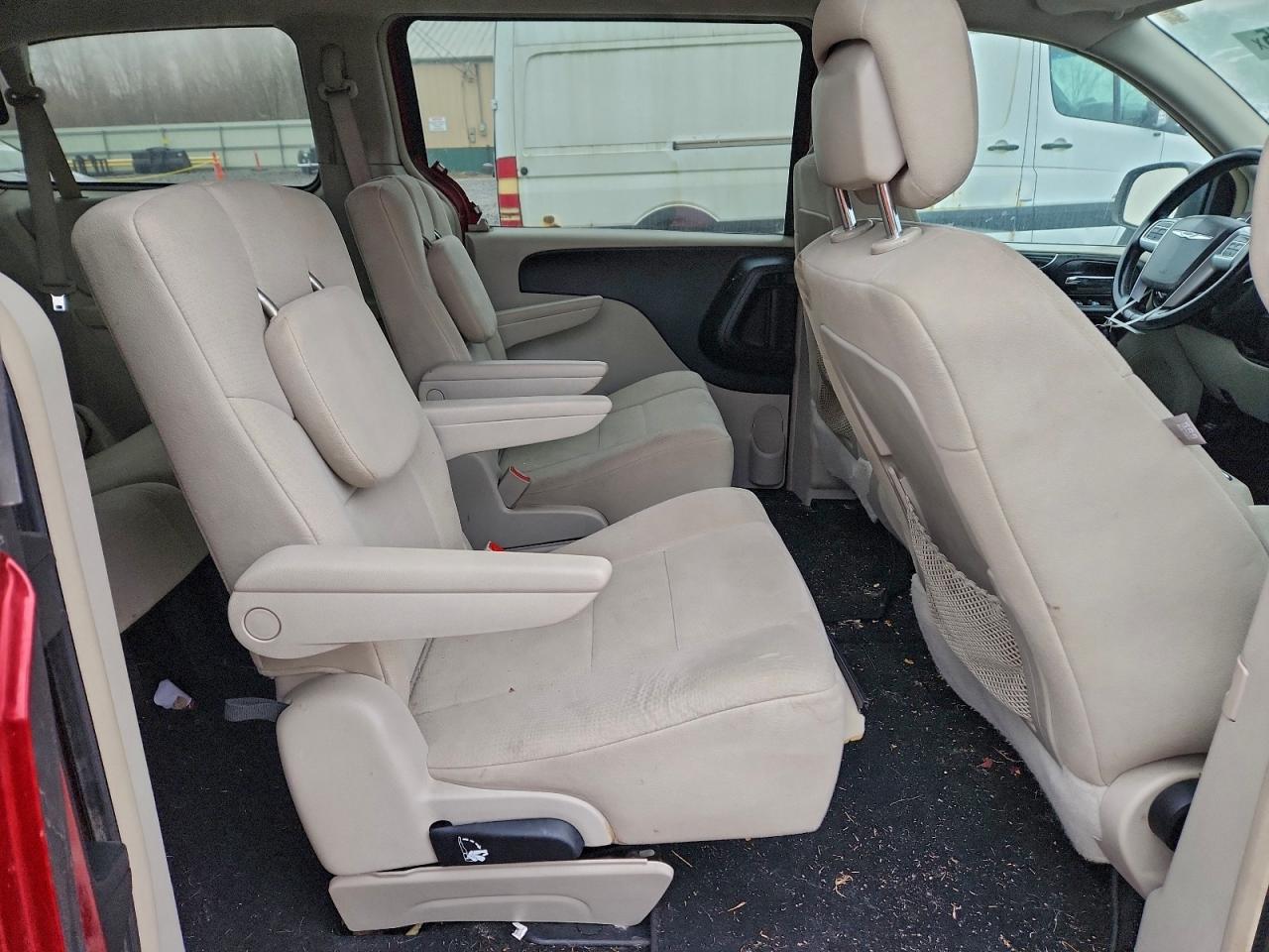 2011 Chrysler Town & Country Touring VIN: 2A4RR5DG7BR701817 Lot: 94025055