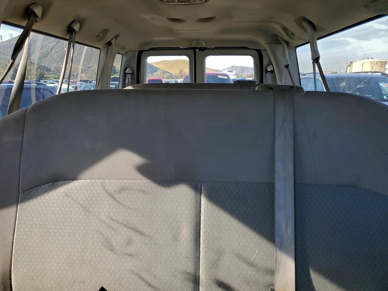 2013 Ford Econoline E350 Super Duty Wagon VIN: 1FBSS3BL1DDA90998 Lot: 92915225