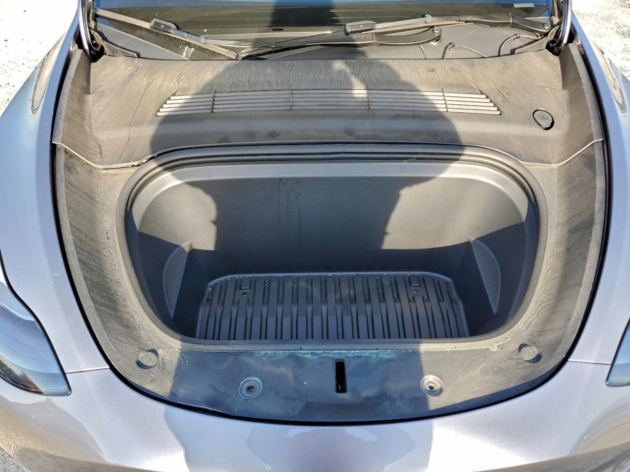 2025 Tesla Model Y VIN: 7SAYGDEE2SF279176 Lot: 93500315