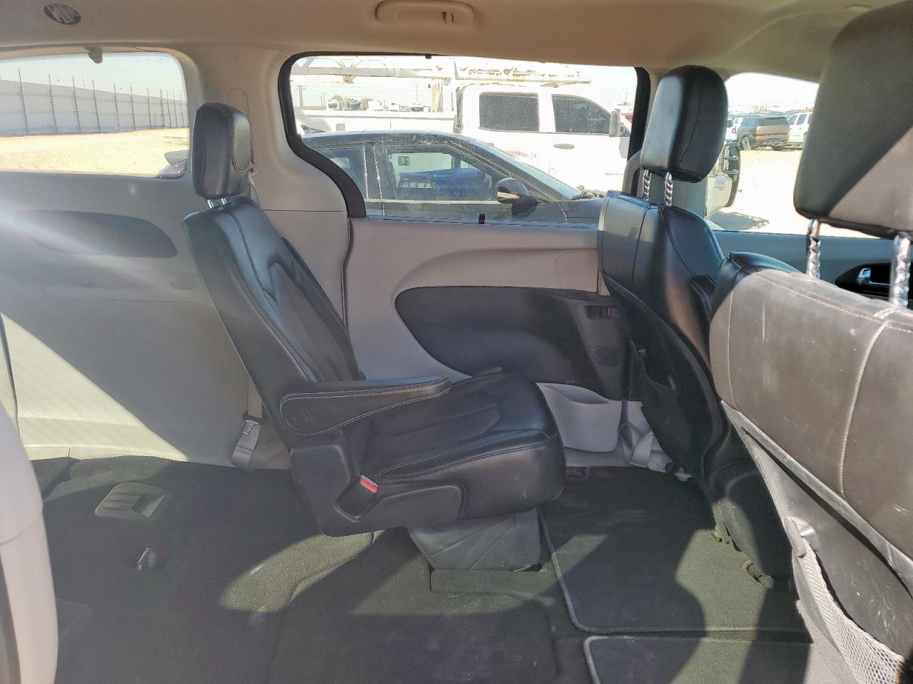 2020 Chrysler Voyager Lxi VIN: 2C4RC1DG2LR144686 Lot: 90106265