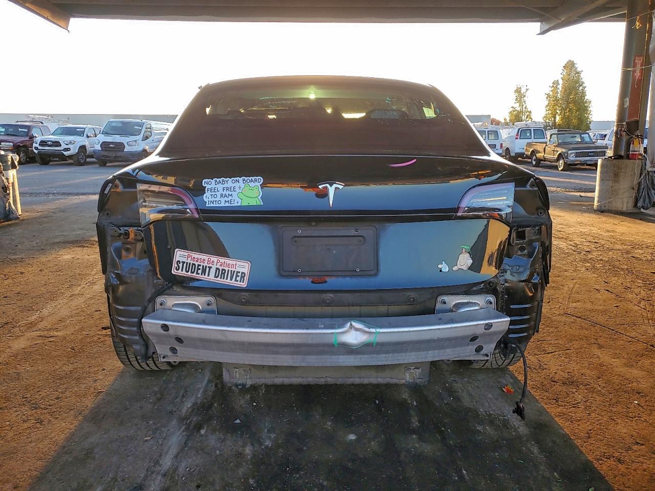 2019 Tesla Model 3 VIN: 5YJ3E1EA8KF421071 Lot: 94134065