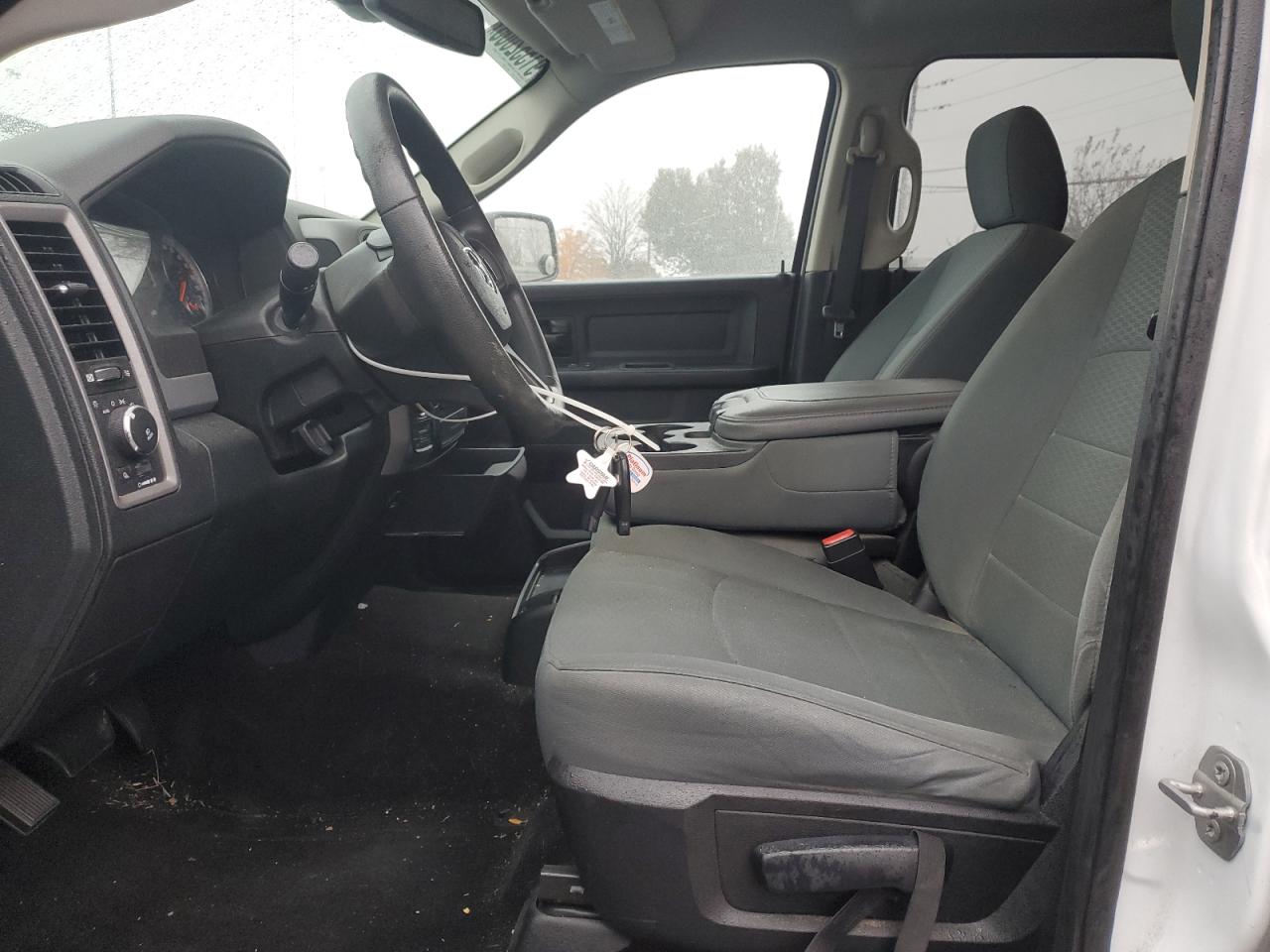 2015 Ram 1500 St VIN: 1C6RR7KG2FS672033 Lot: 91552005