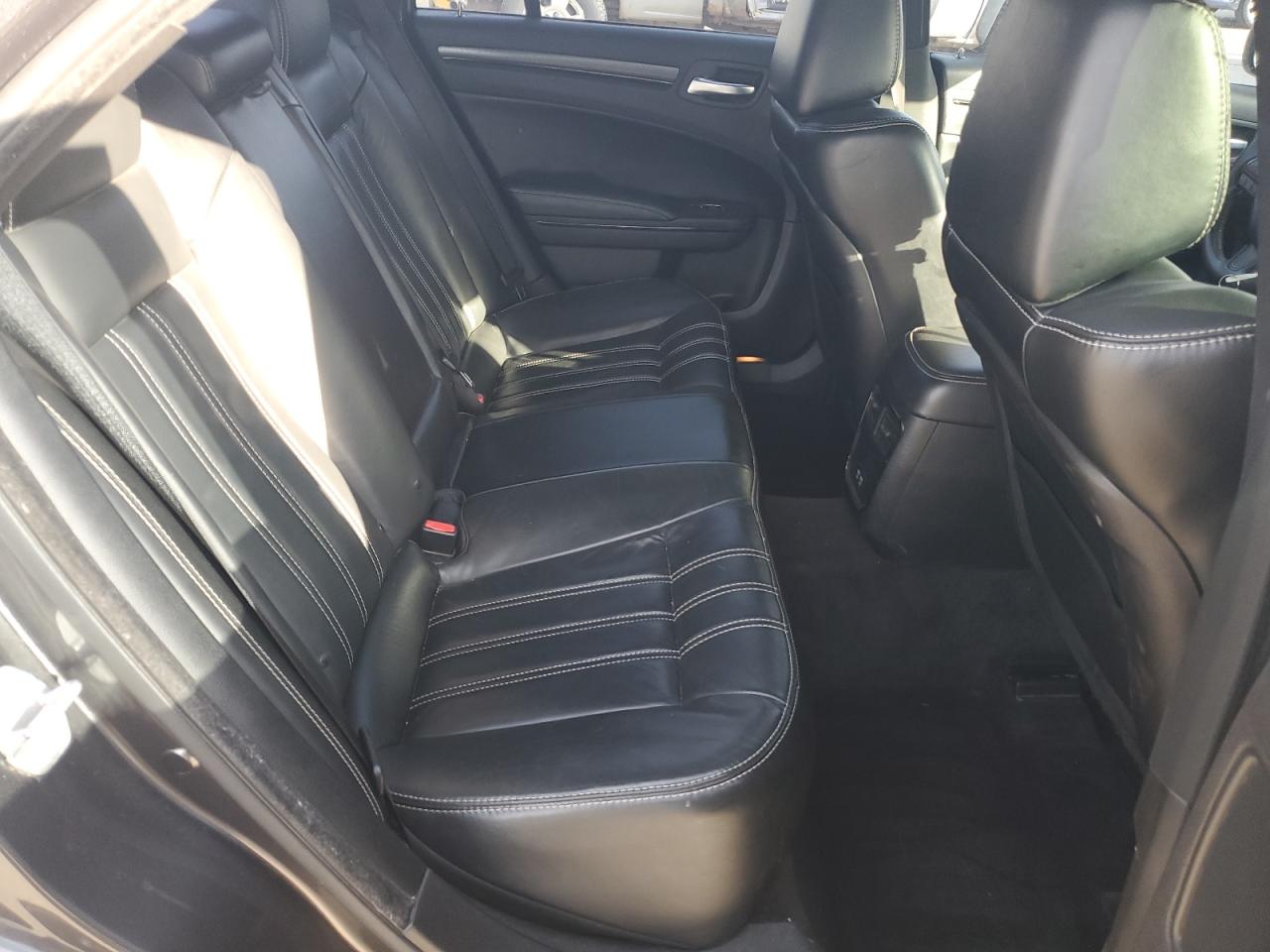 2016 Chrysler 300 S VIN: 2C3CCABG5GH152175 Lot: 90913665