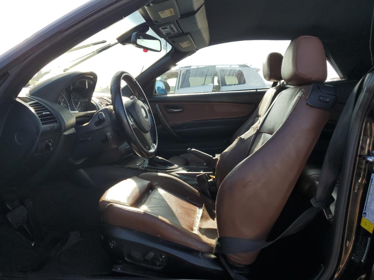 Фото: WBAUN93578VF56402