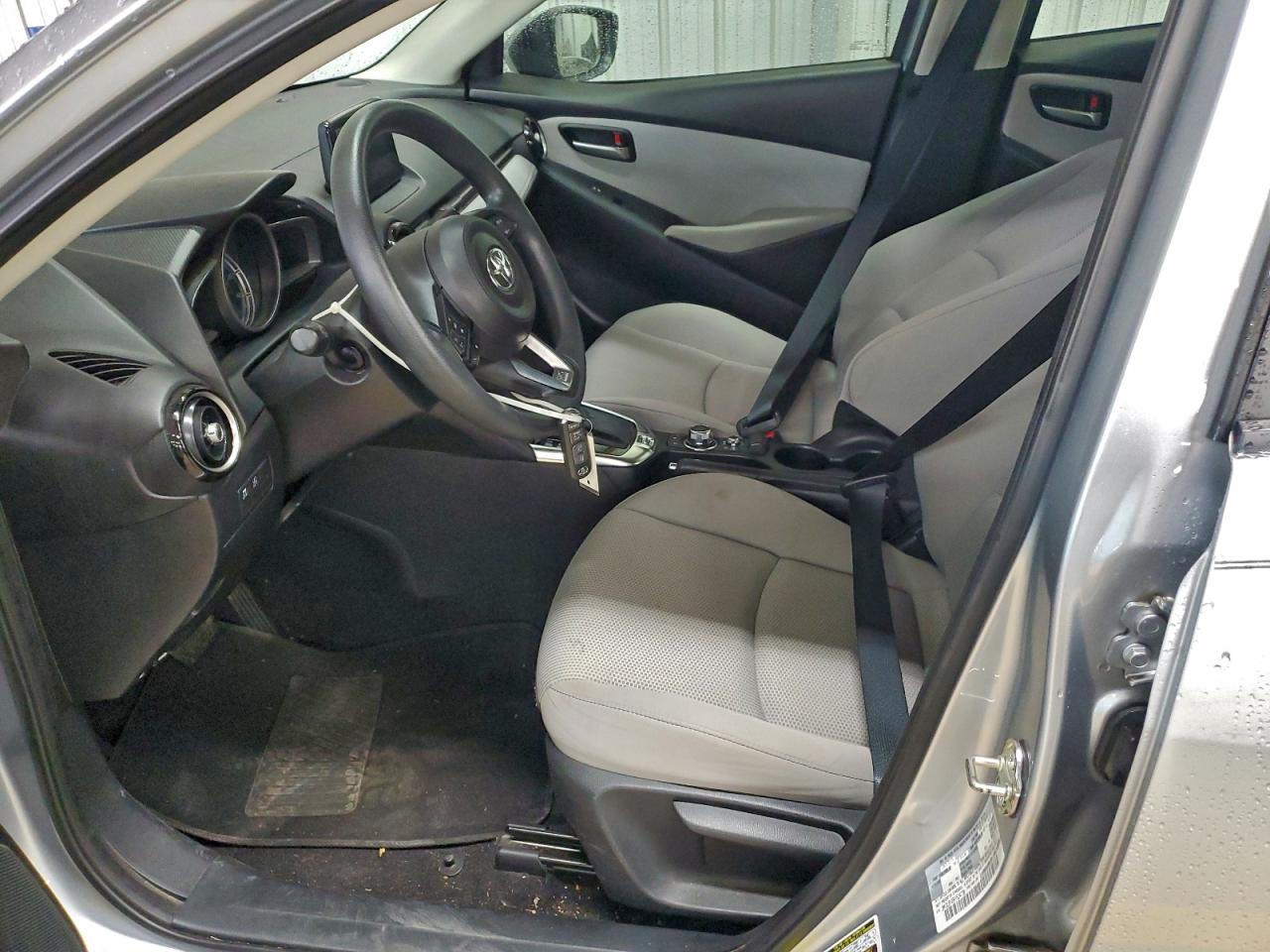 2019 Toyota Yaris L VIN: 3MYDLBYV6KY524736 Lot: 93863105