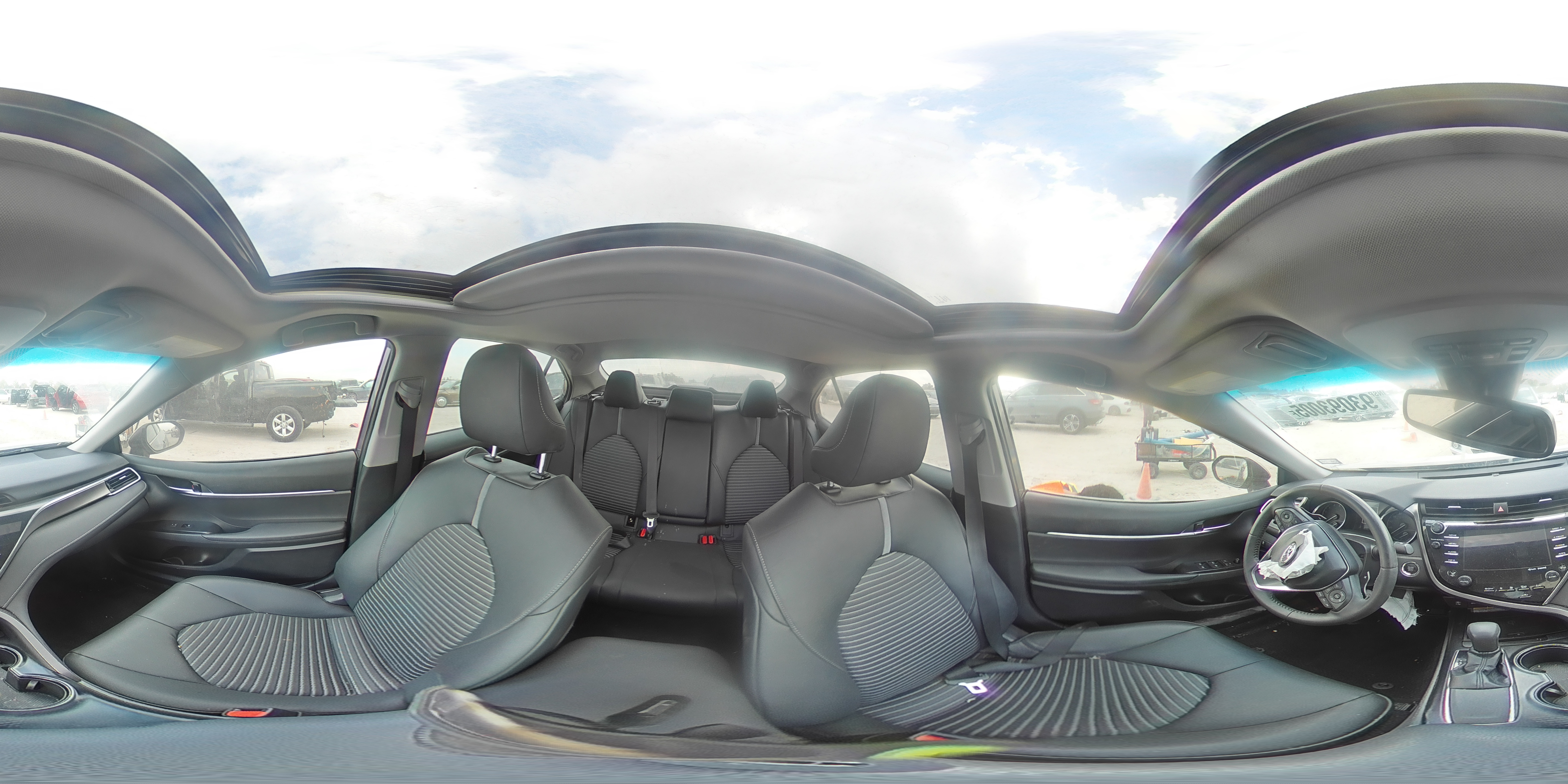 2018 Toyota Camry L VIN: 4T1B11HK7JU014095 Lot: 93093005