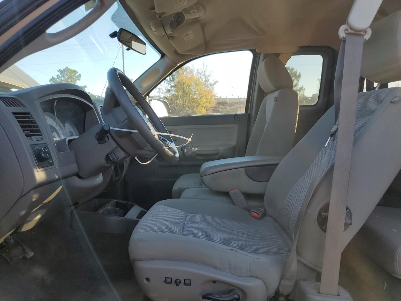 2007 Dodge Dakota Slt VIN: 1D7HE42KX7S104638 Lot: 92568755