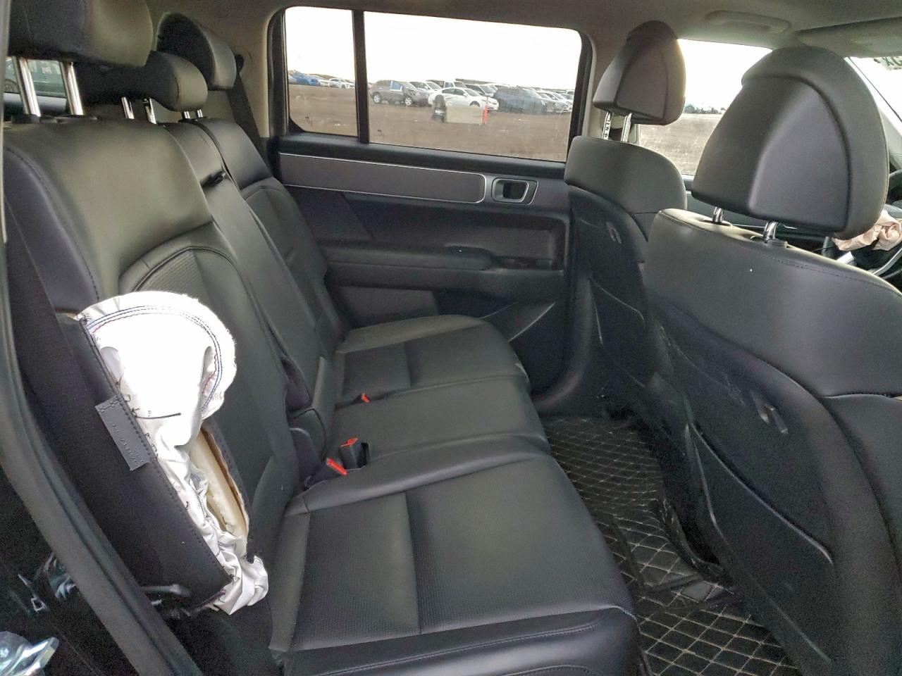 2025 Hyundai Santa Fe Preferred VIN: KM8P3DG15SU125983 Lot: 93658075