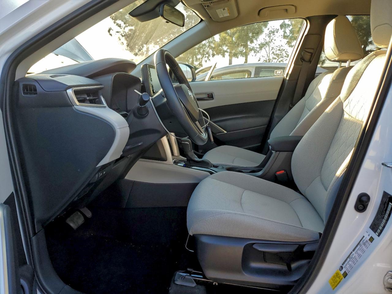 2022 Toyota Corolla Cross Le VIN: 7MUCAAAG5NV020962 Lot: 94114715