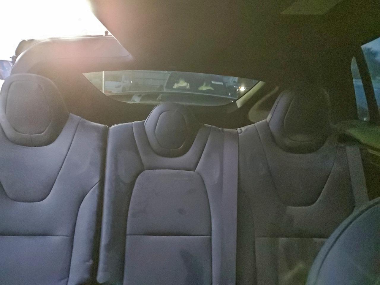 2020 Tesla Model X VIN: 5YJXCAE29LF232740 Lot: 93975365