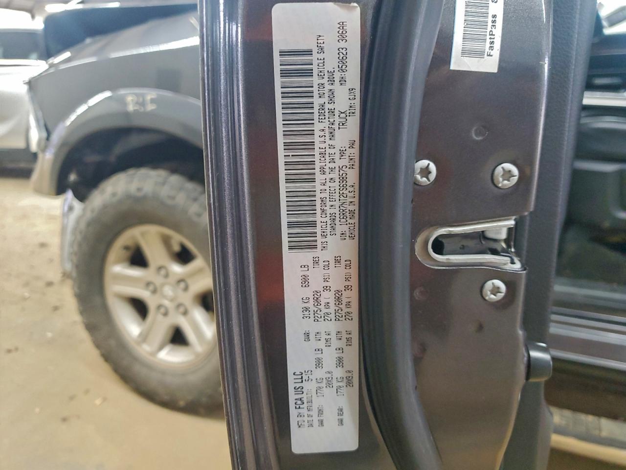 2015 Ram 1500 Laramie VIN: 1C6RR7NT2FS698575 Lot: 94045895