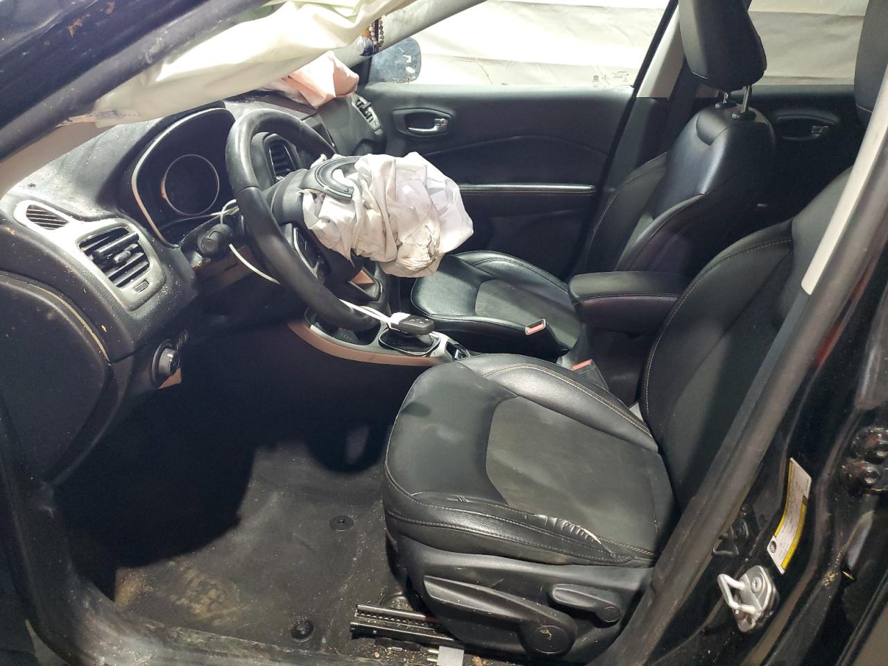 2019 Jeep Compass Latitude VIN: 3C4NJDBB2KT647983 Lot: 91348175