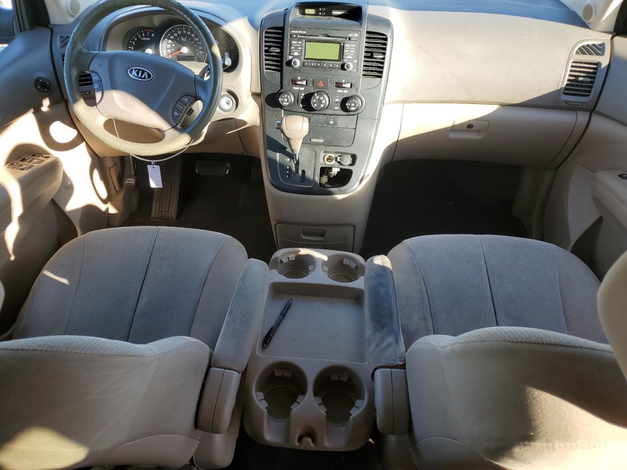 2011 Kia Sedona Lx VIN: KNDMG4C7XB6369235 Lot: 92930985