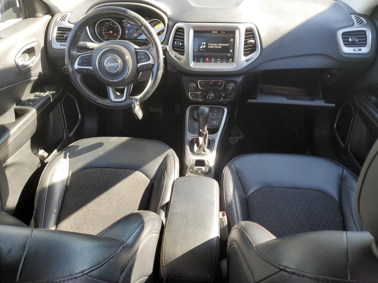 2018 Jeep Compass Latitude VIN: 3C4NJDBB9JT100692 Lot: 90834685