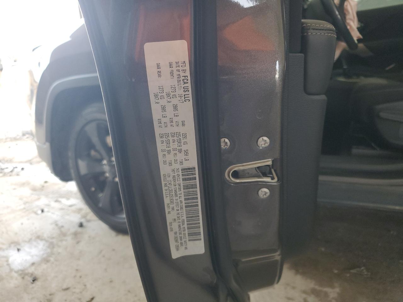 2018 Jeep Cherokee Latitude VIN: 1C4PJLCB3JD518303 Lot: 92370565