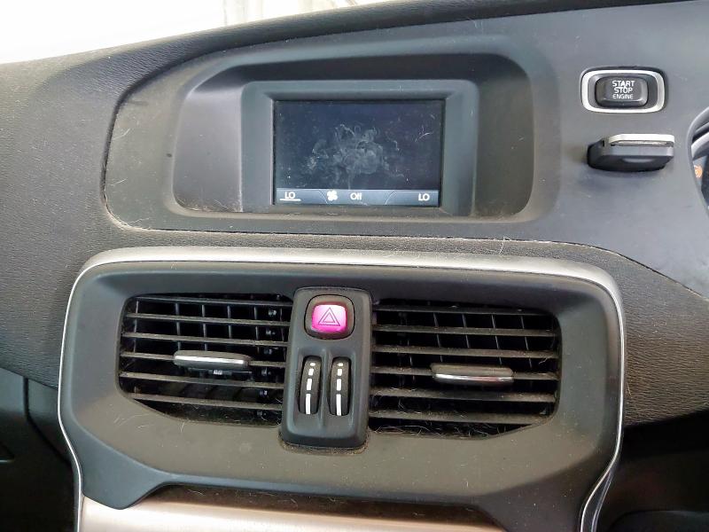 2015 VOLVO V40 D2 [120] CROSS COUNTRY LUX 5DR