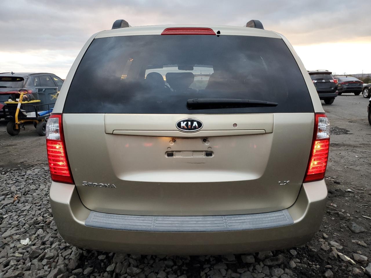 2008 Kia Sedona Ex VIN: KNDMB233686202282 Lot: 92829505