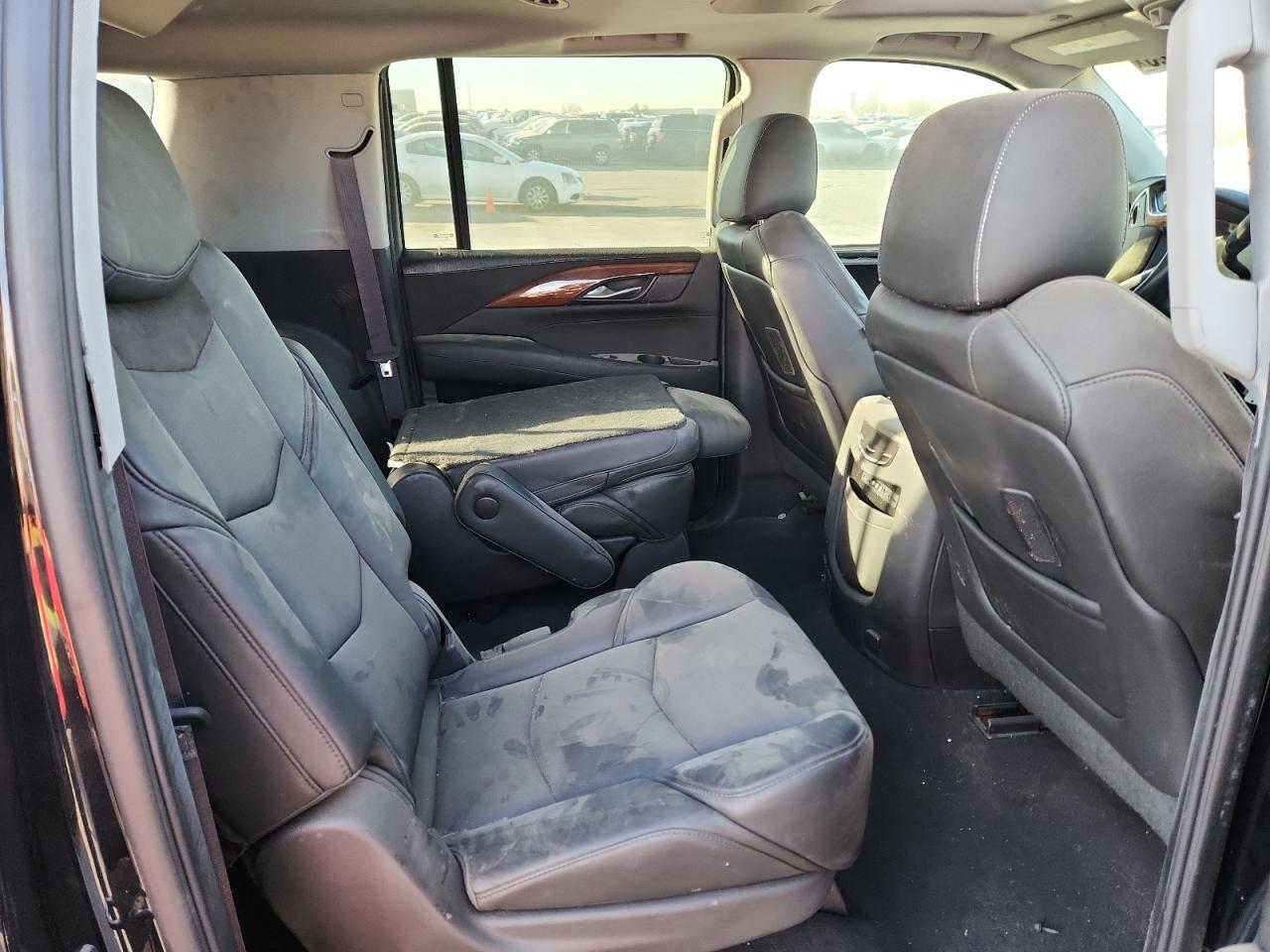 2015 Cadillac Escalade Esv Luxury VIN: 1GYS3HKJ1FR304568 Lot: 92714825