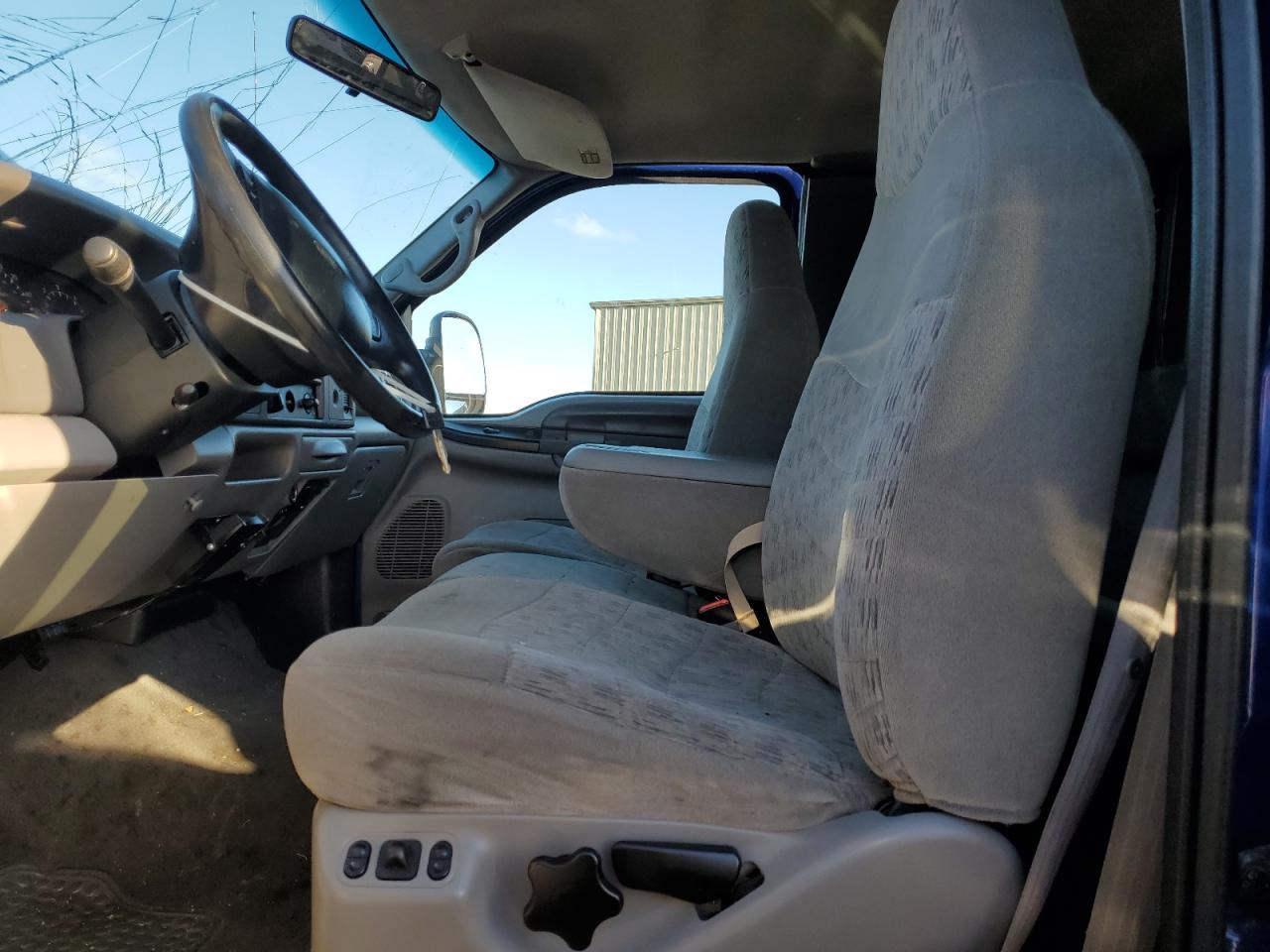 1999 Ford F350 Srw Super Duty VIN: 1FTSX30S6XEB23063 Lot: 92752845