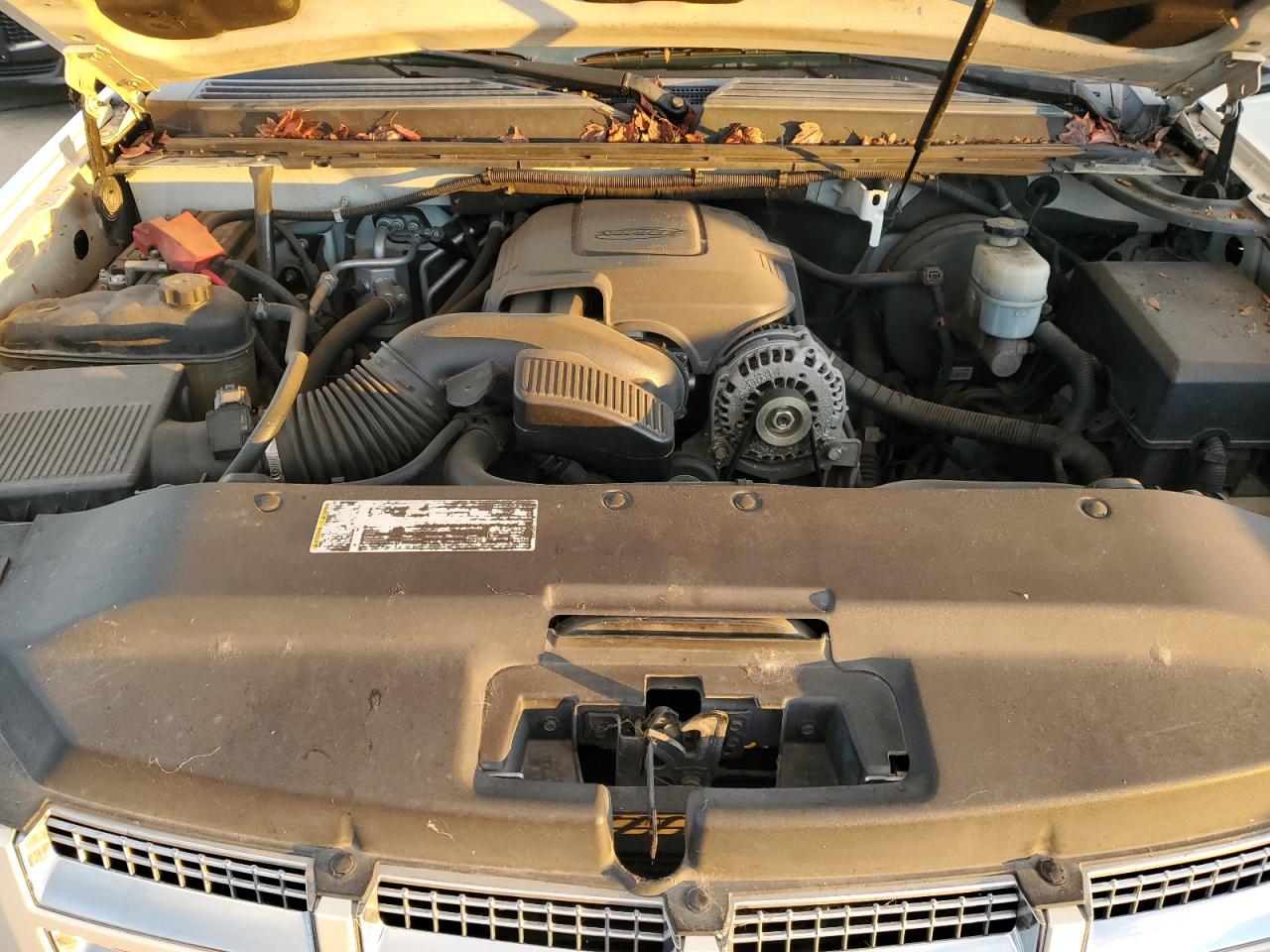 2011 Cadillac Escalade Esv Luxury VIN: 1GYS4HEF9BR242531 Lot: 92752685