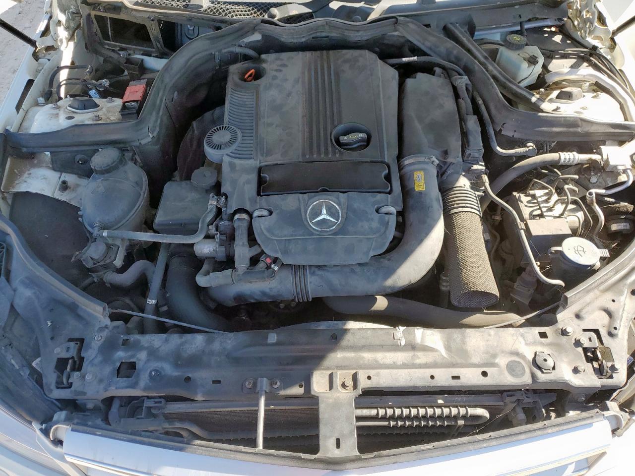 2012 Mercedes-Benz C 250 VIN: WDDGF4HB6CR198843 Lot: 92627775