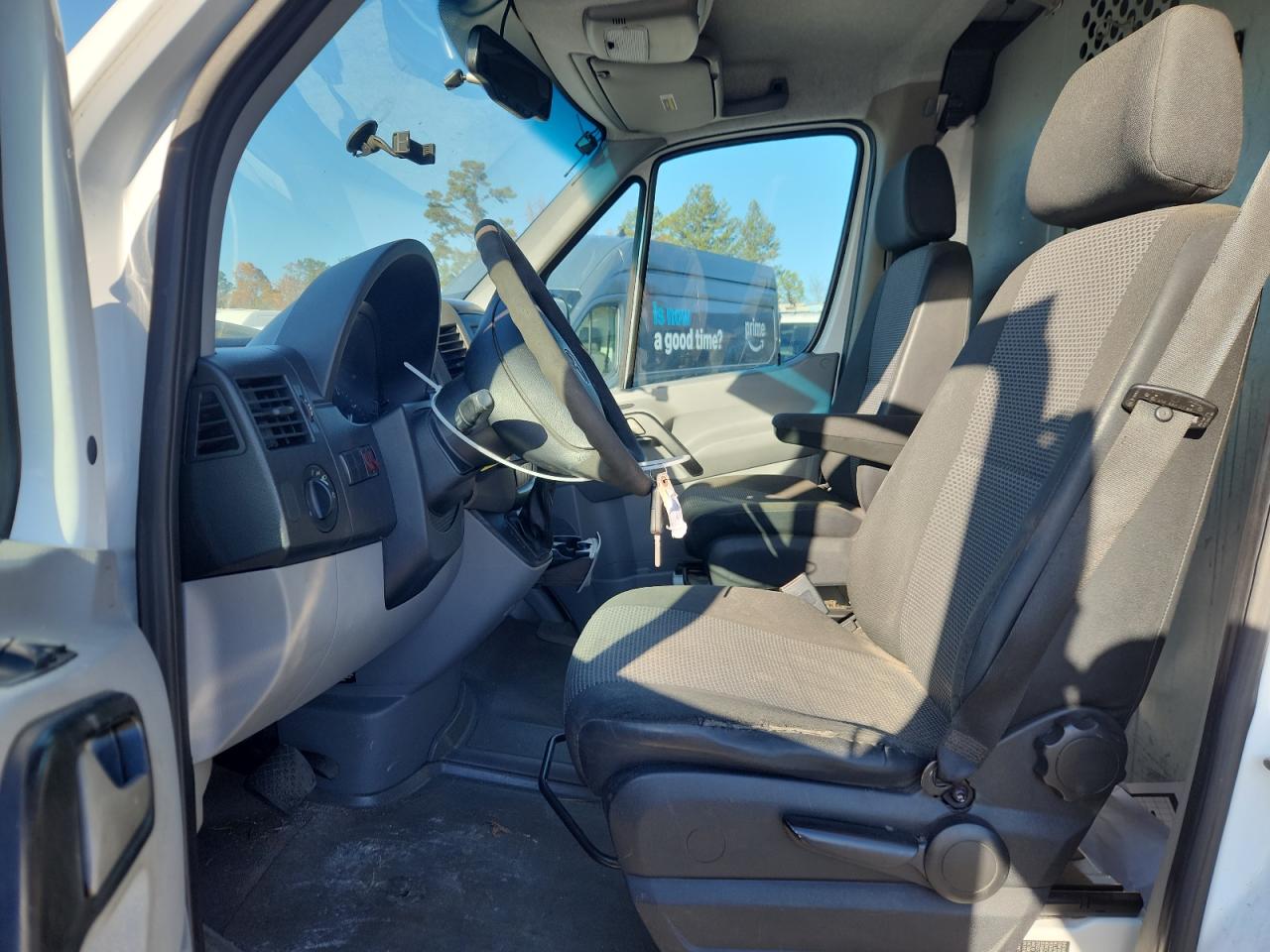 2011 Mercedes Benz Sprinter 2 Delivery Van VIN: WD3PE7CC0B5580204 Lot: 90666145