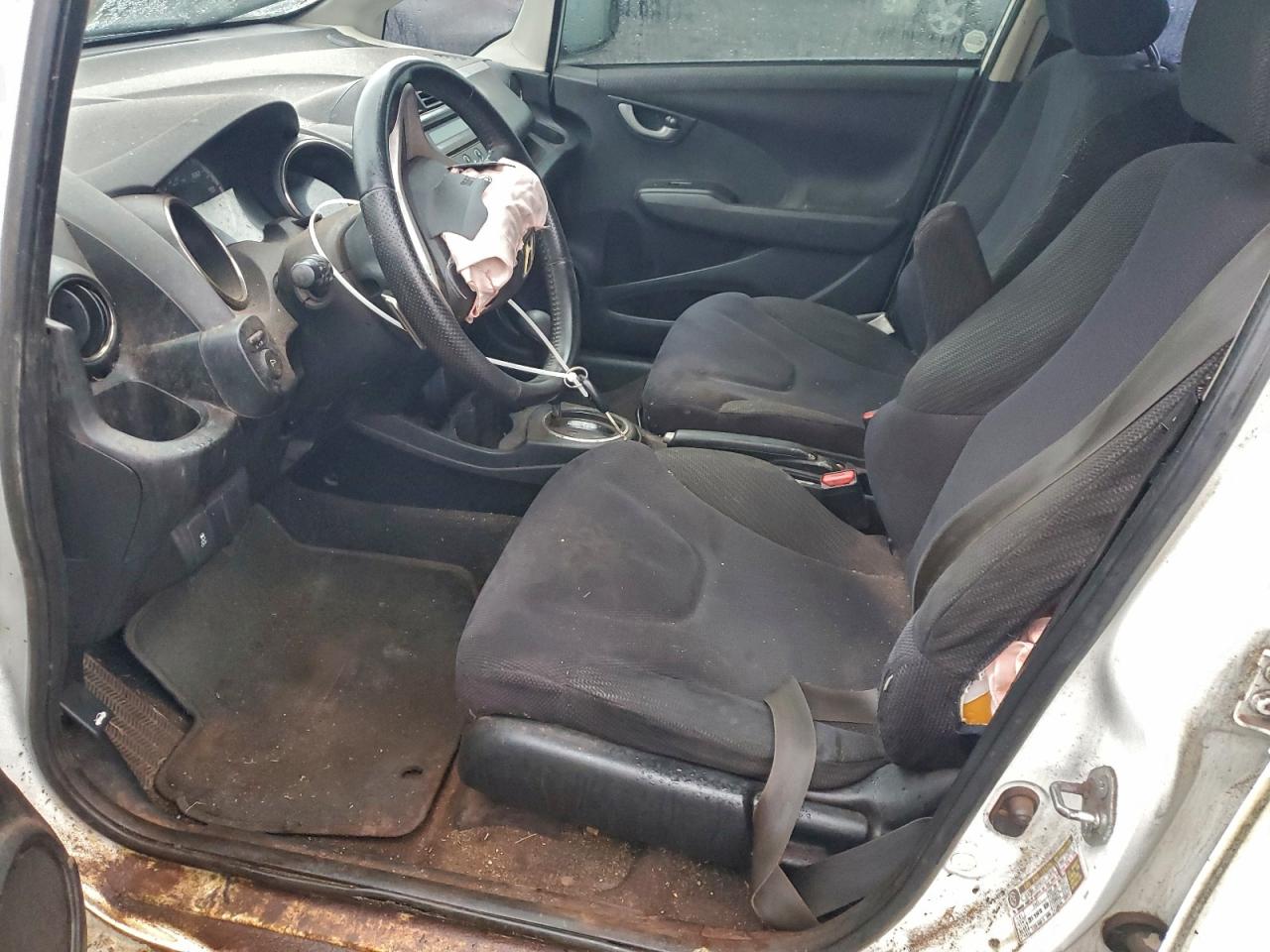 2013 Honda Fit Sport VIN: JHMGE8H52DC002690 Lot: 94177085