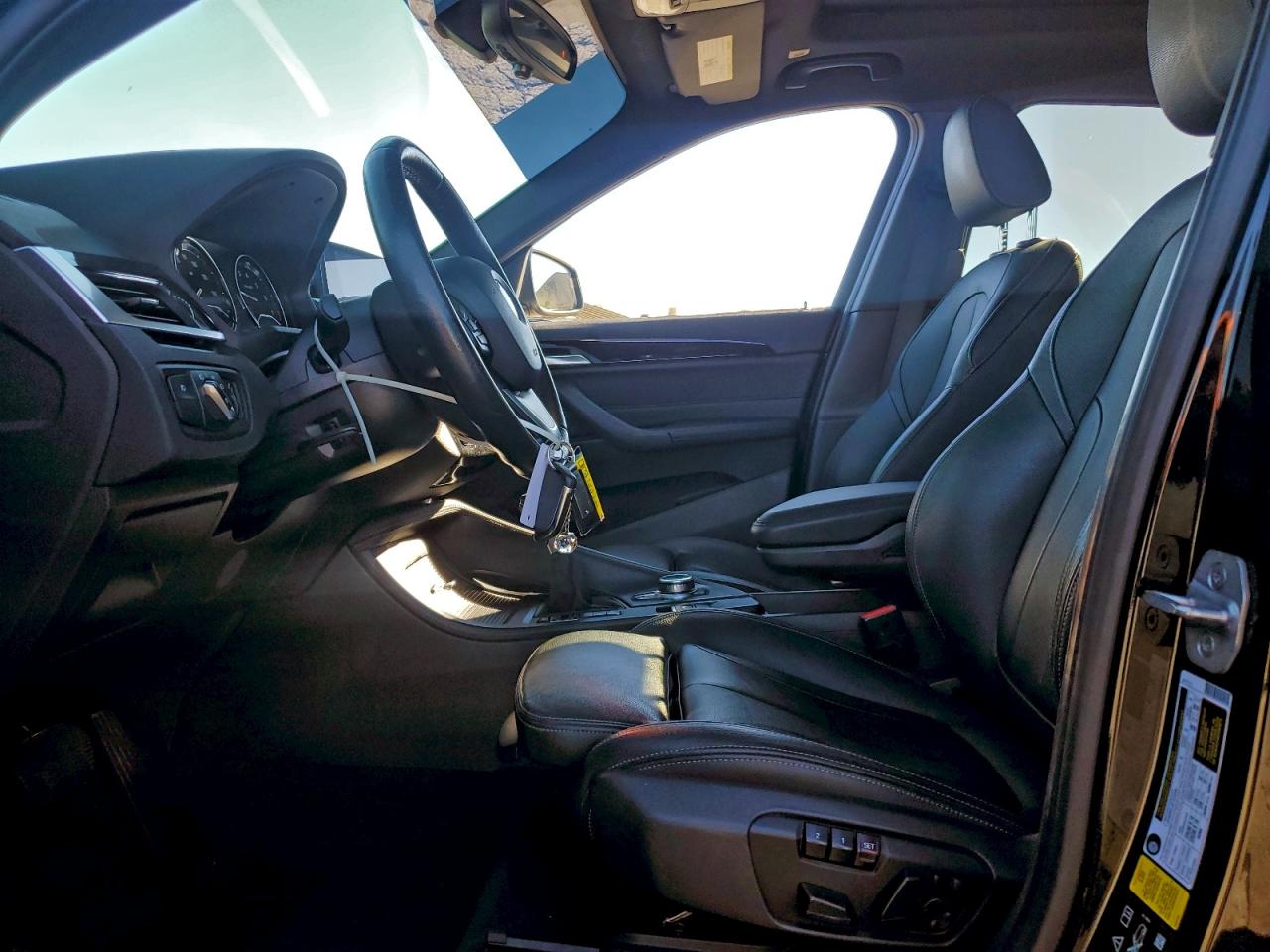 2018 BMW X1 xDrive28I VIN: WBXHT3C31J5L31193 Lot: 93976435