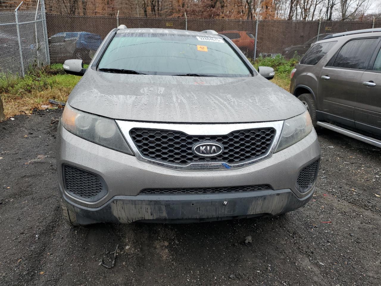 2011 Kia Sorento Base VIN: 5XYKT4A21BG118806 Lot: 92884675