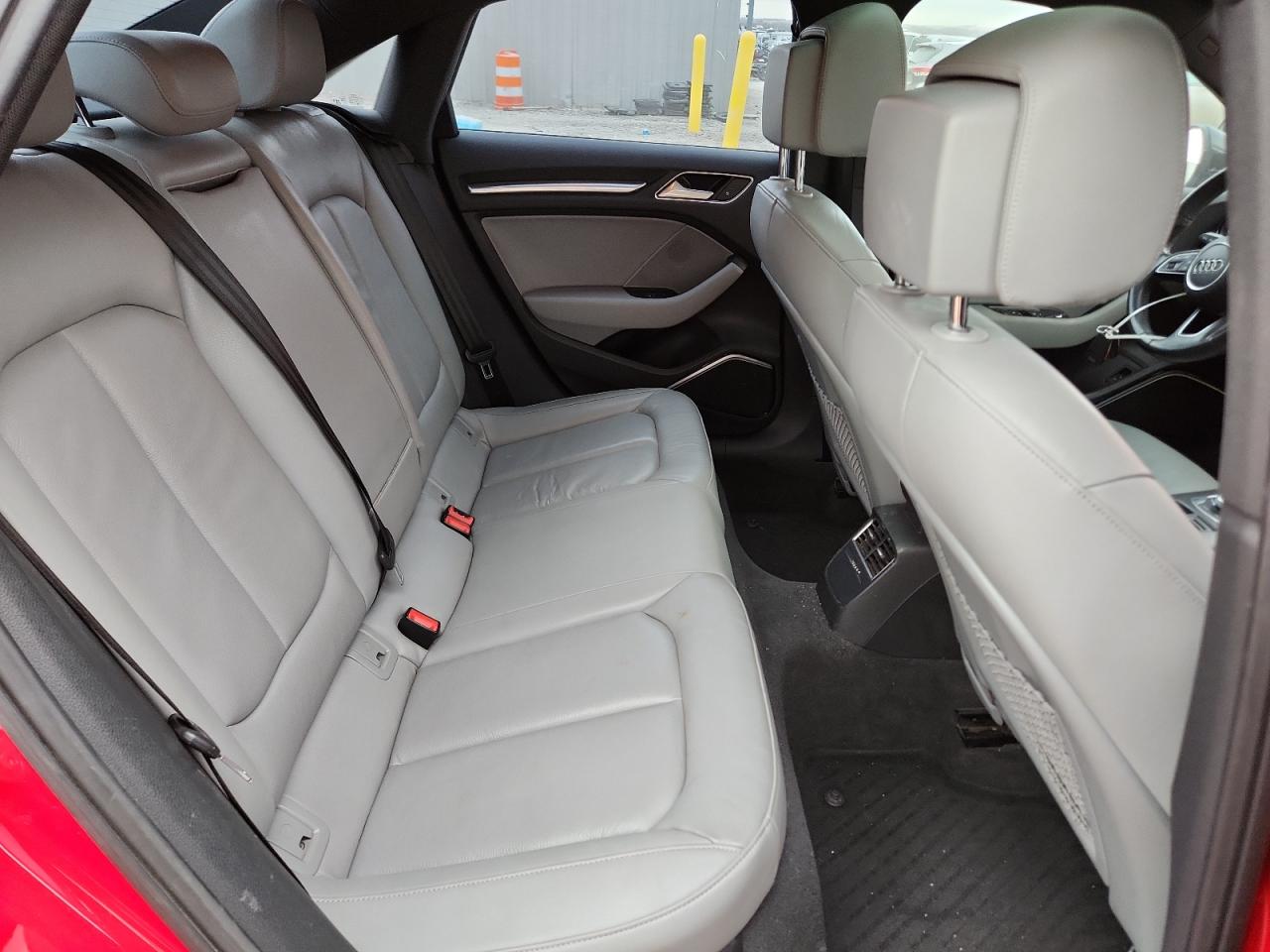 2017 Audi A3 Premium Plus VIN: WAUJ8GFF8H1037561 Lot: 92923075