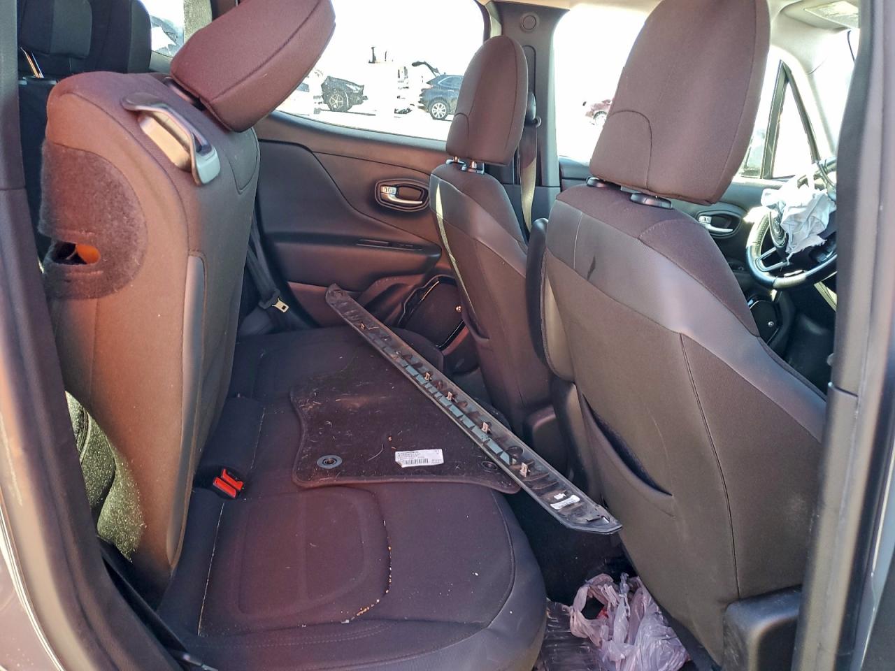 2017 Jeep Renegade Latitude VIN: ZACCJABBXHPG02988 Lot: 94038025