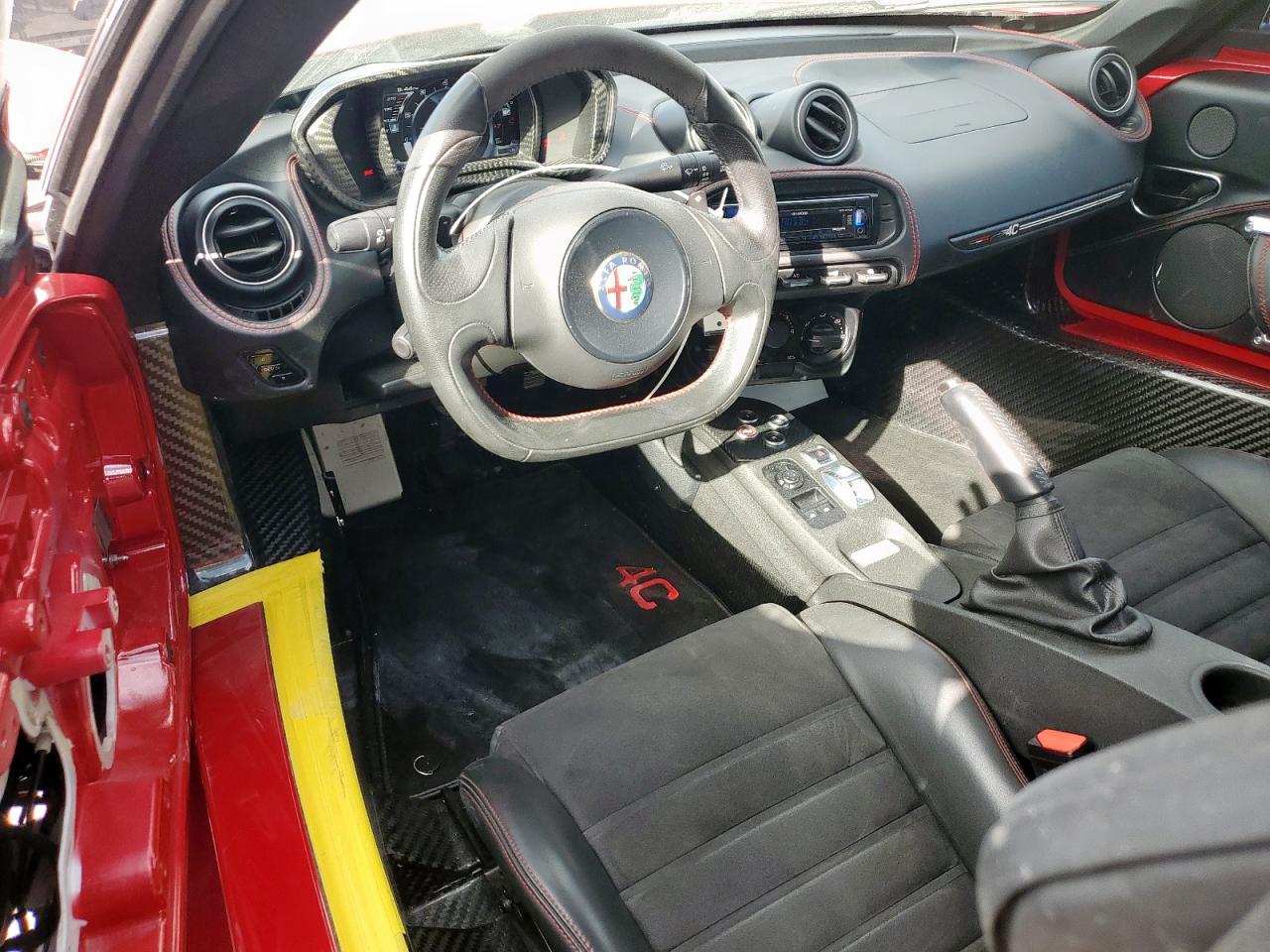 2015 Alfa Romeo 4C Launch Edition VIN: ZARBAAC41FM132492 Lot: 92379745