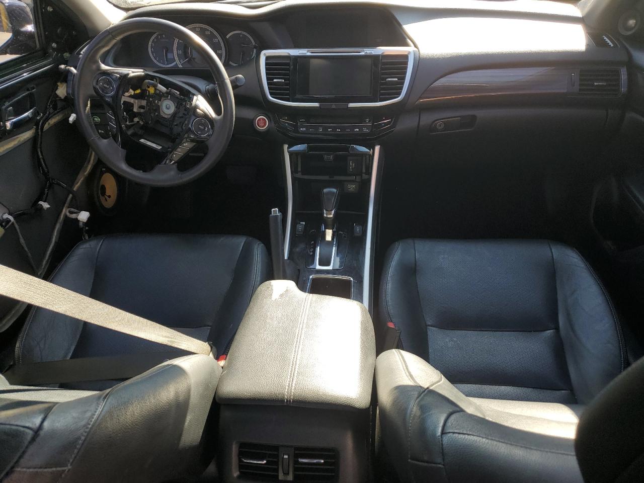 2016 Honda Accord Touring VIN: 1HGCR3F95GA008109 Lot: 92683645