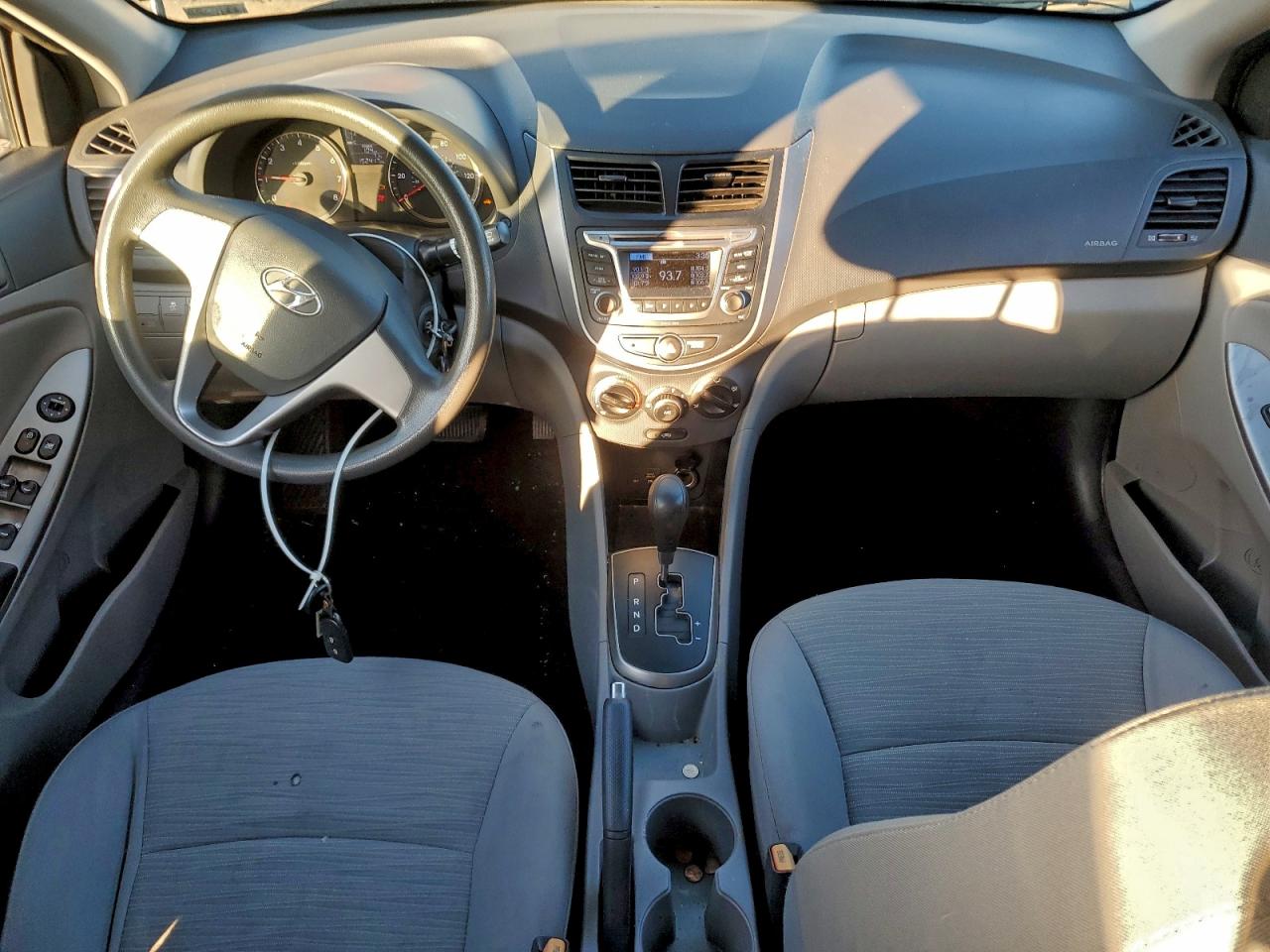 2015 Hyundai Accent Gls VIN: KMHCT4AE8FU904018 Lot: 93611785