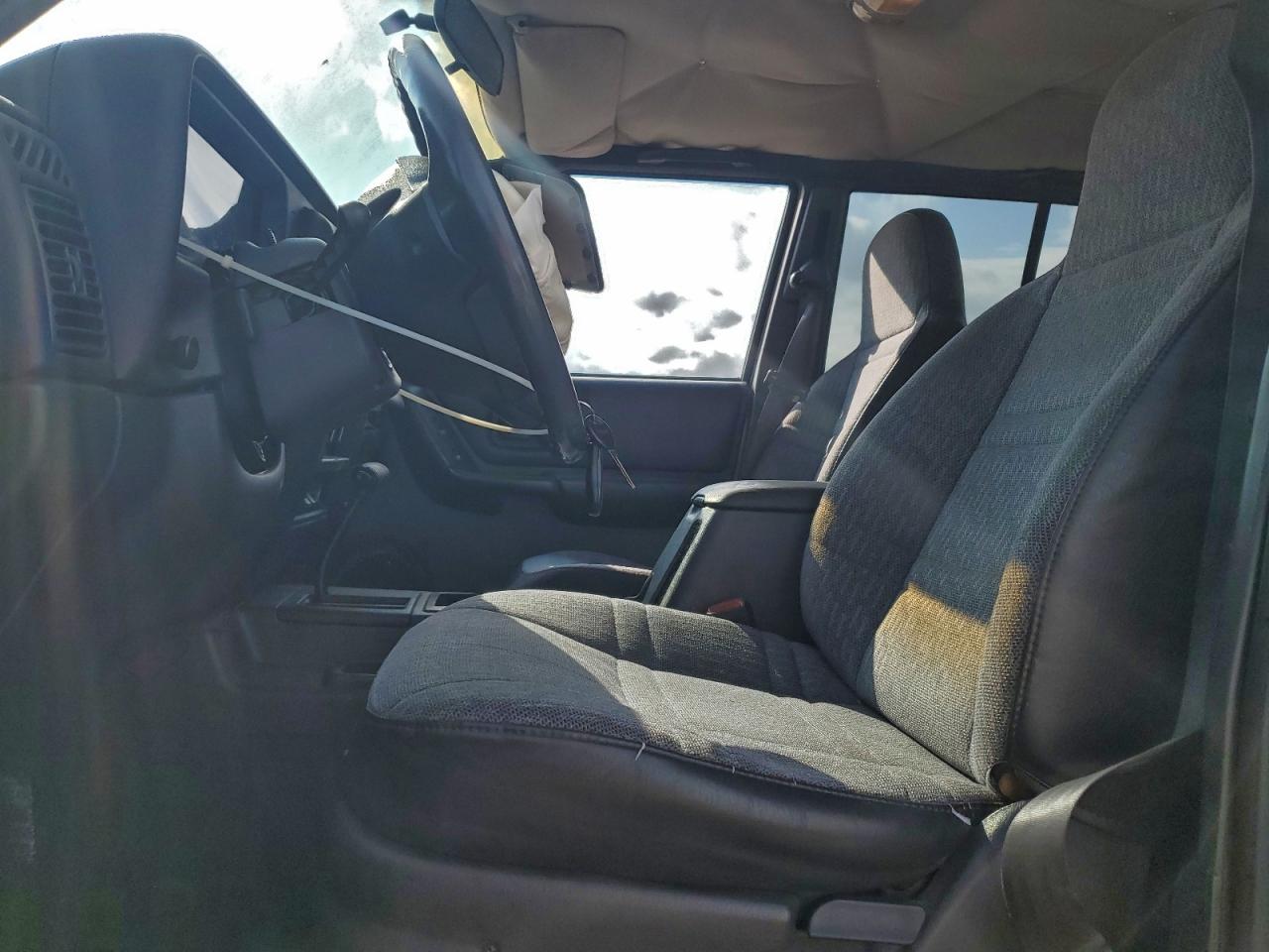 2001 Jeep Cherokee Sport VIN: 1J4FT48SX1L570208 Lot: 94316585