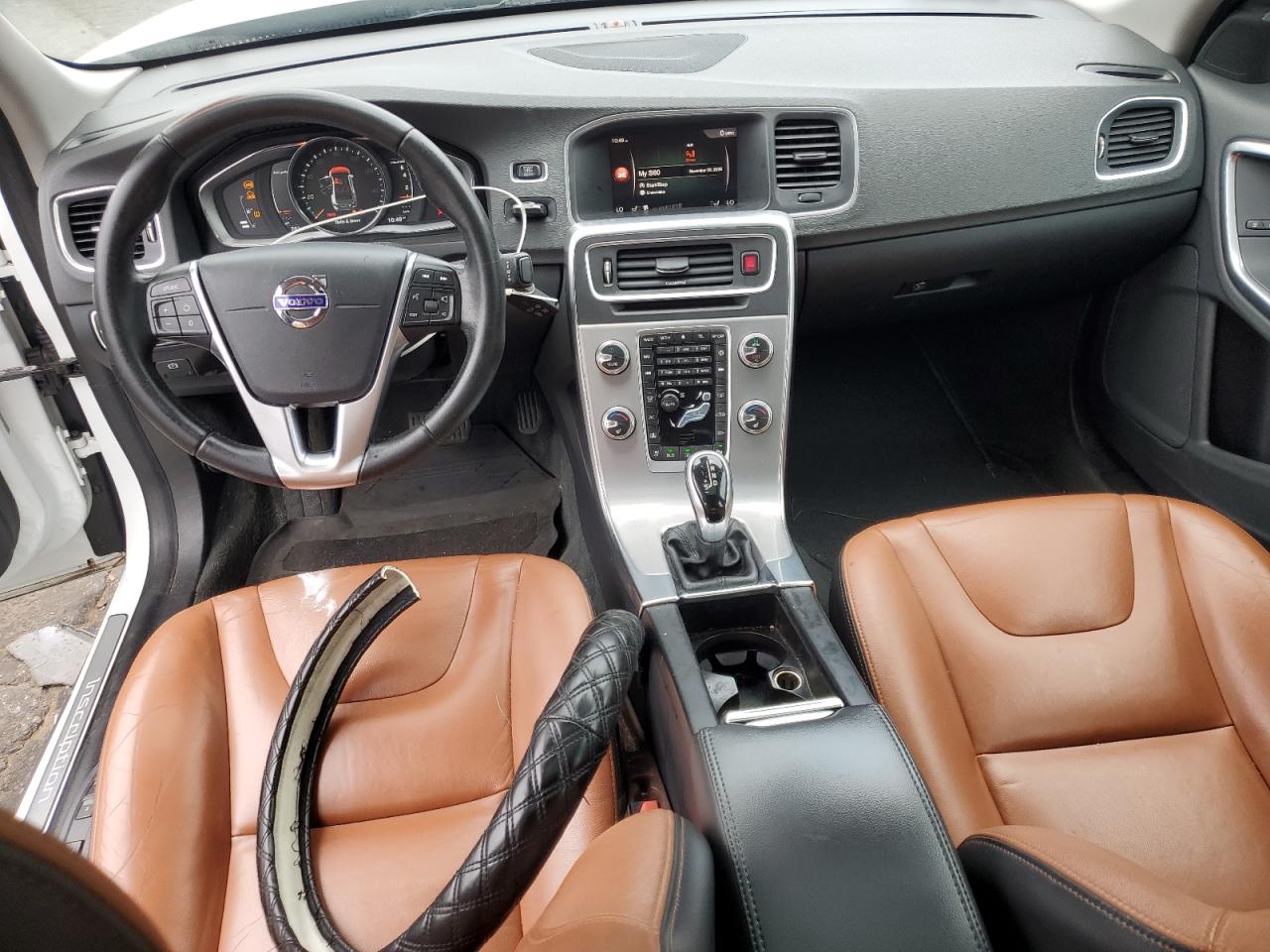 2017 Volvo S60 Premier VIN: LYV402TKXHB196098 Lot: 92935405