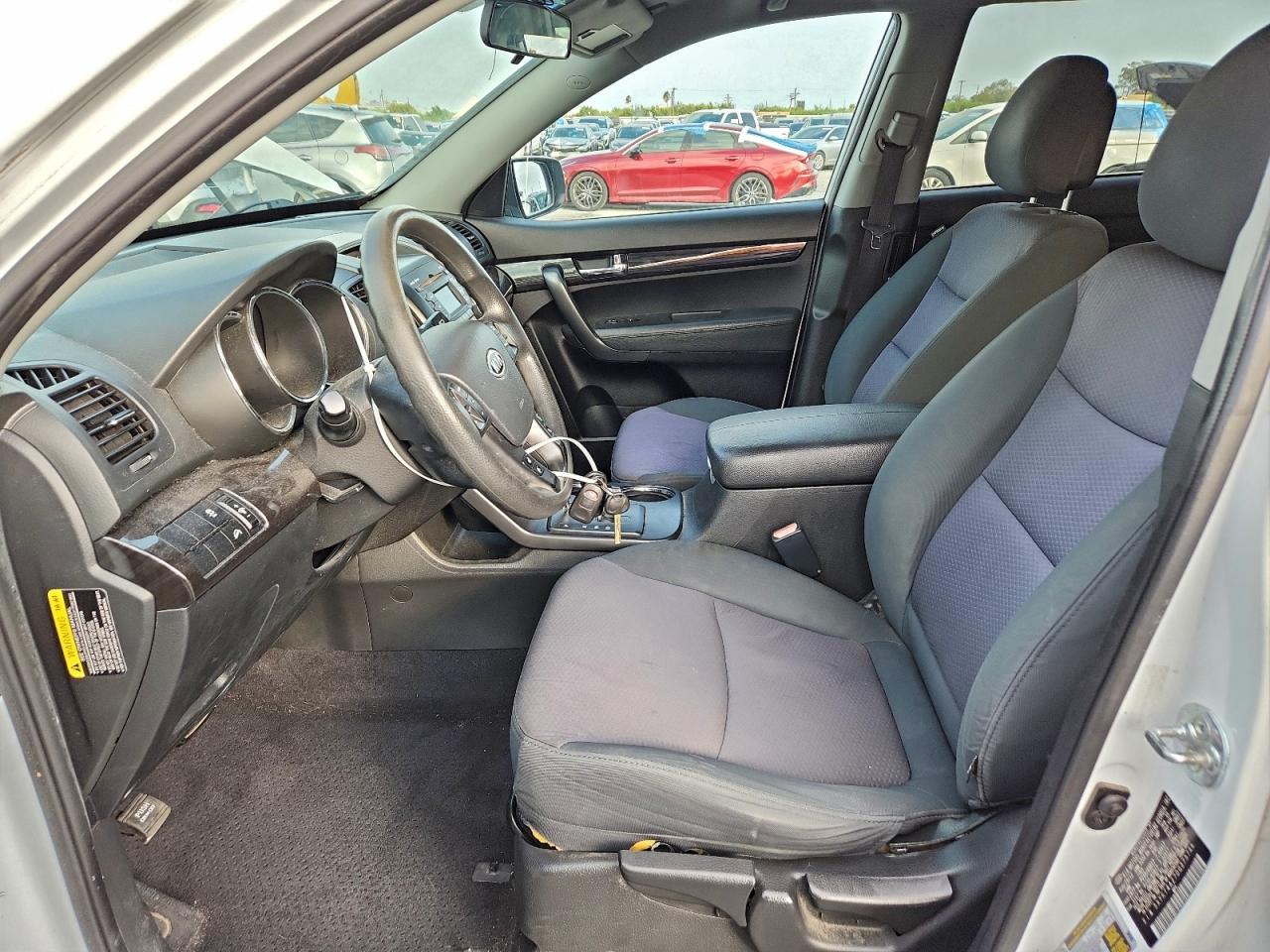 2013 Kia Sorento Lx VIN: 5XYKT4A27DG375746 Lot: 92752885