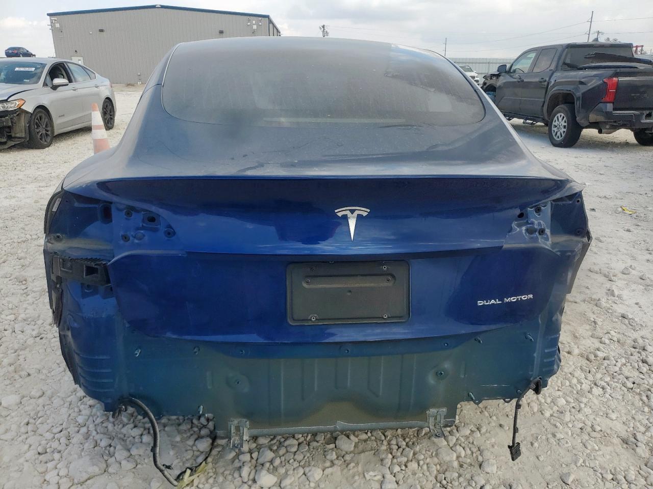 2019 Tesla Model 3 VIN: 5YJ3E1EB2KF194985 Lot: 93264675