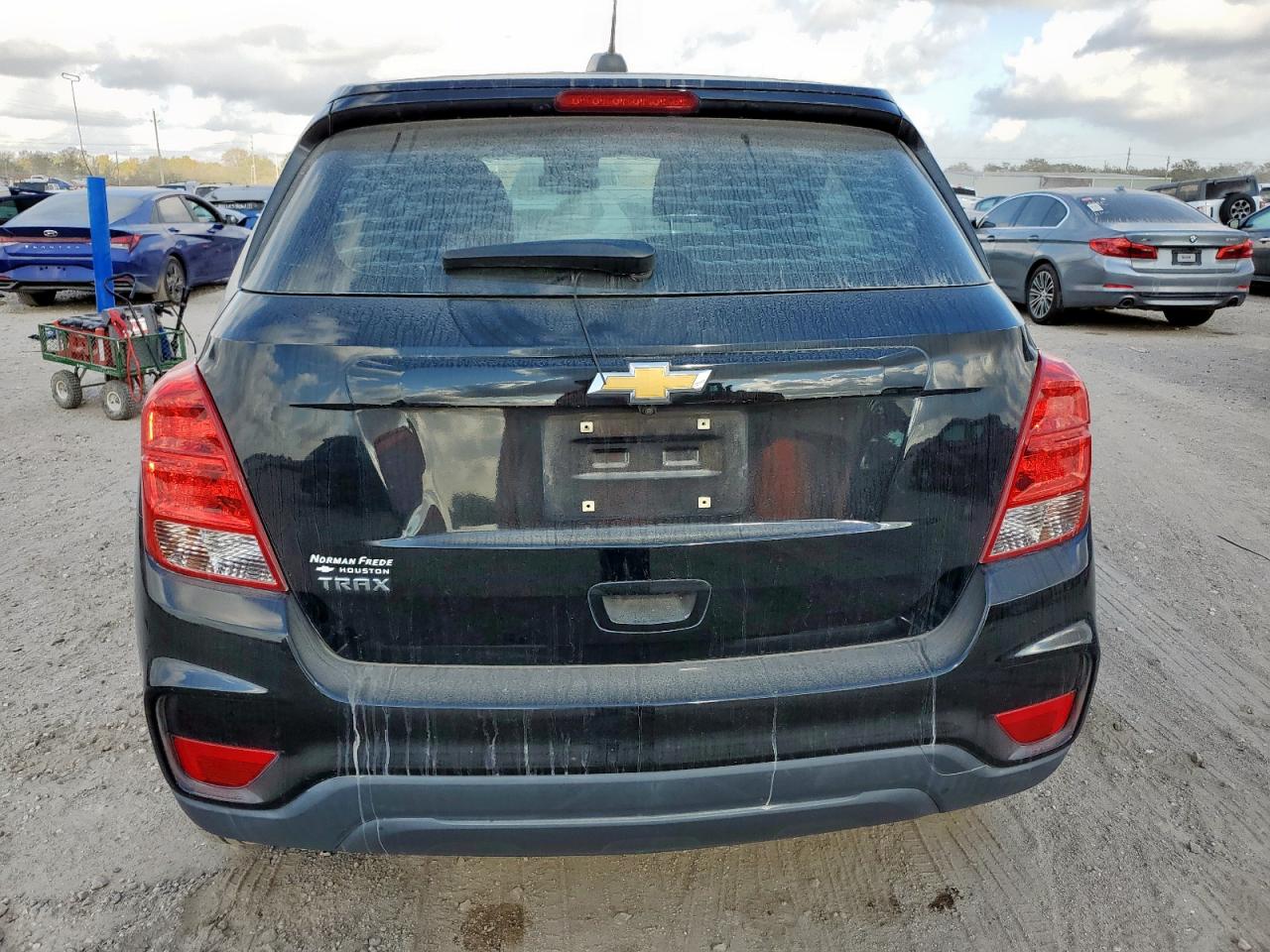 2018 Chevrolet Trax Ls VIN: 3GNCJKSB8JL402395 Lot: 92924435