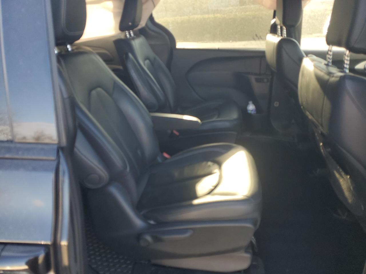 2021 Chrysler Pacifica Hybrid Touring L VIN: 2C4RC1L74MR544641 Lot: 92677745